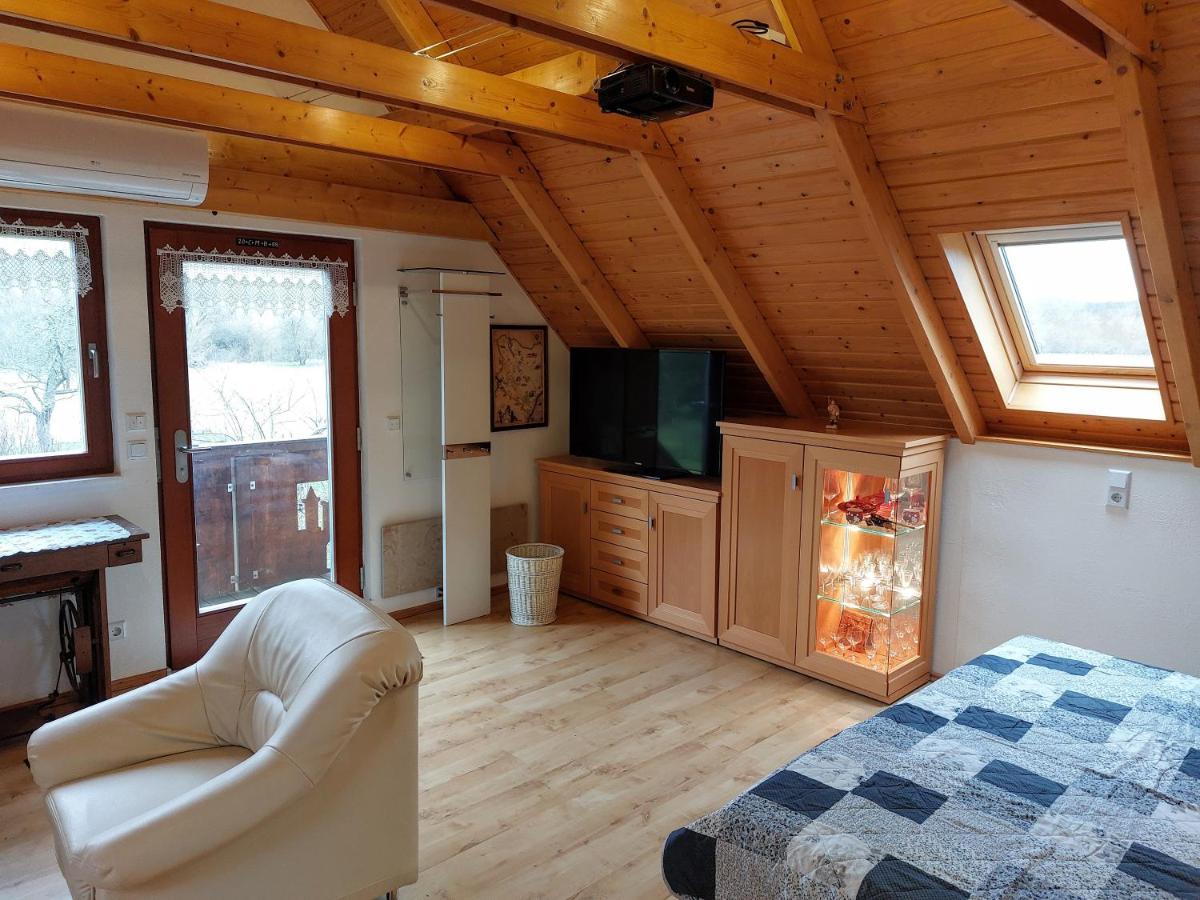 Ferienwohnung Zur Saaleaue Wettin Luaran gambar